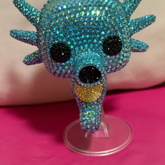 Funko Horsea Pokémon Sparkling Blue and Black Seahorse Toy